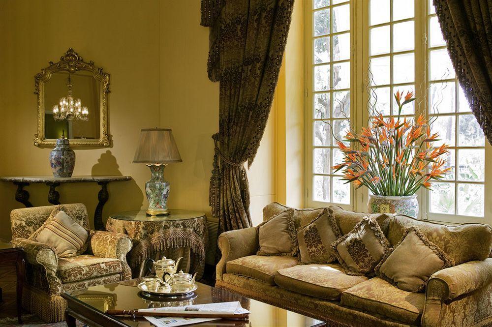 Pavillon Winter Luxor Hotell Rum bild A living room