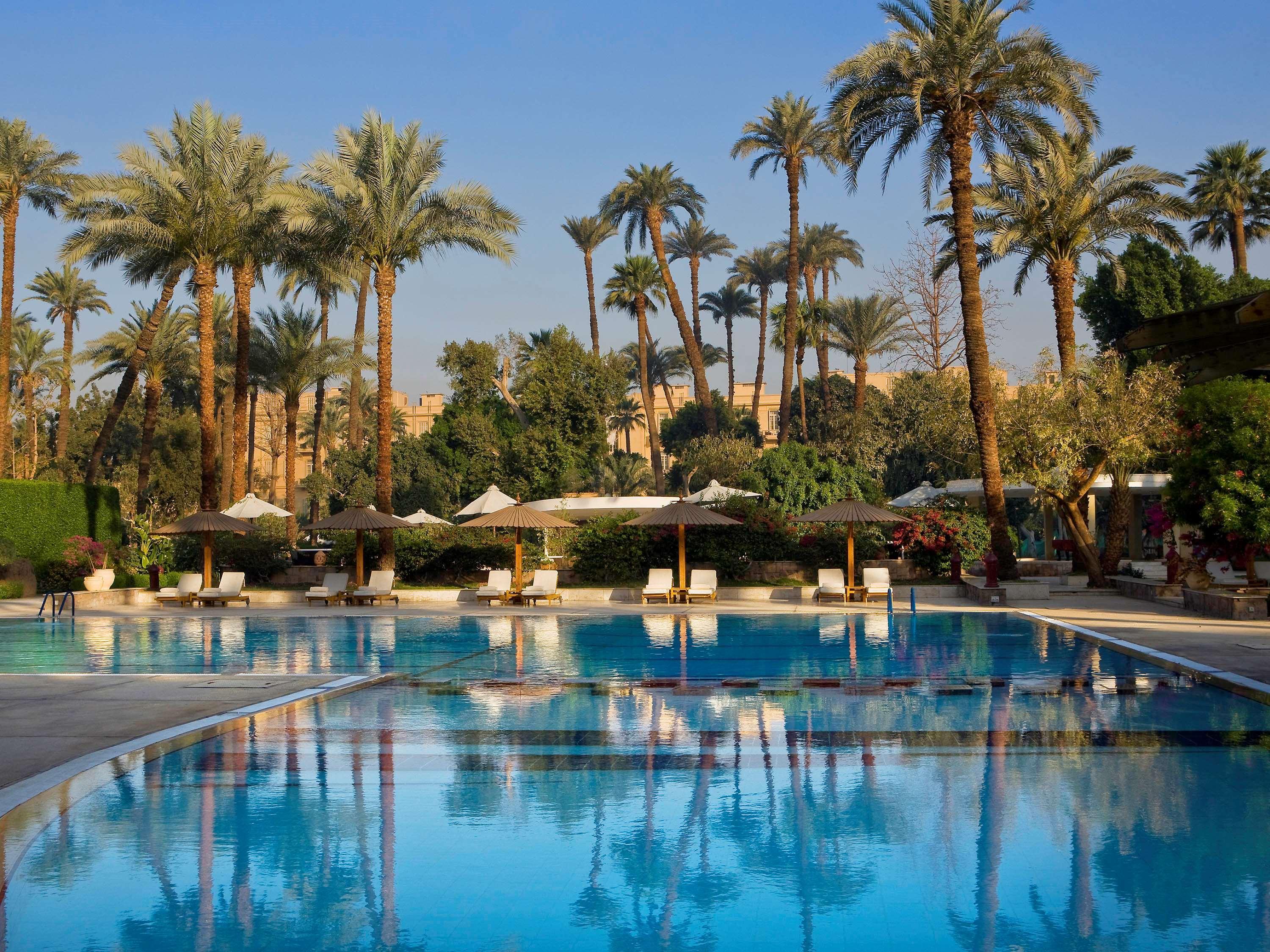 Pavillon Winter Luxor Hotell Exteriör bild The pool at the Four Seasons Hotel, Cairo