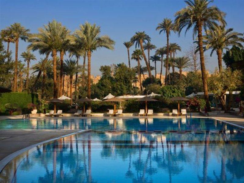 Pavillon Winter Luxor Hotell Exteriör bild The pool at the Four Seasons Hotel, Cairo